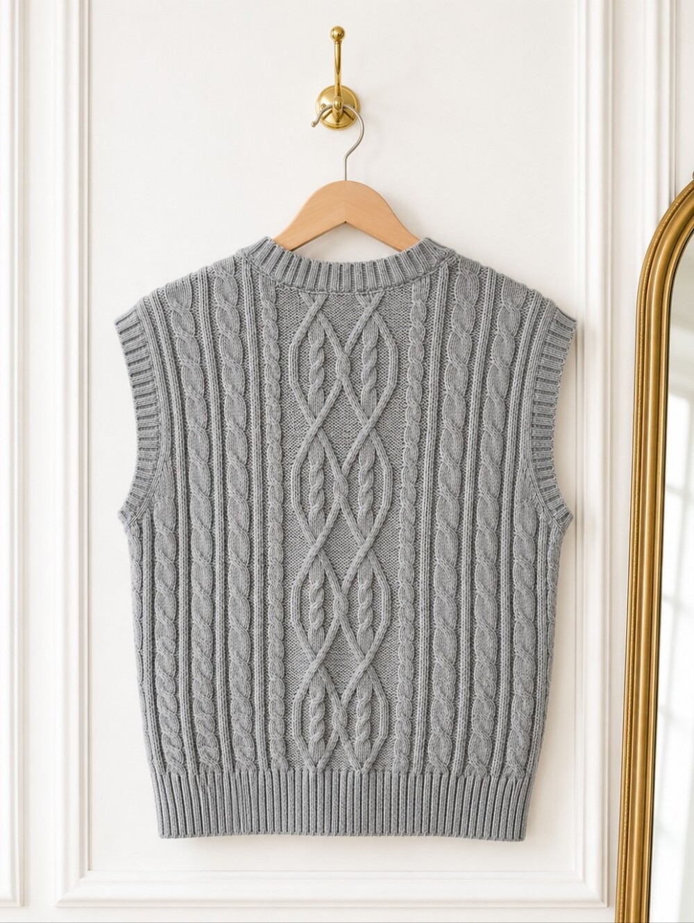 Free Assembly Pearl & Rhinestone Embellished Gray Cable Knit Sweater Vest Small - Picture 8 of 10